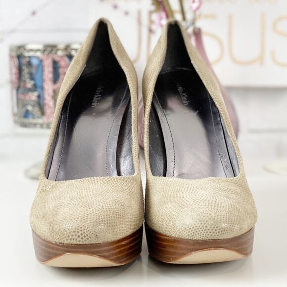 Calvin Klein Carly Platform Faux Snakeskin Heels in Size 9M - Picture 5 of 10